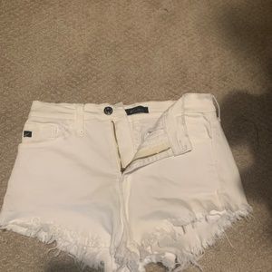 Ripped Jean shorts - super stretchy